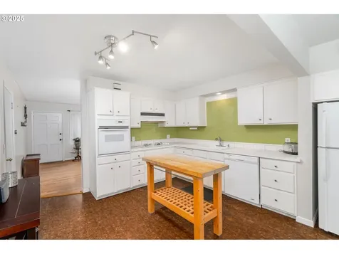 5525 N Hudson Street Portland OR 97203