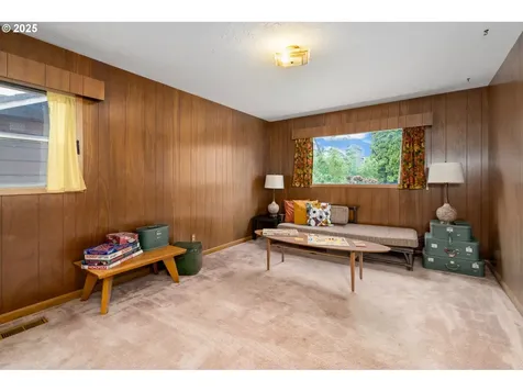 5525 N Hudson Street Portland OR 97203