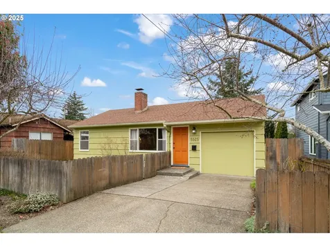 5525 N Hudson Street Portland OR 97203