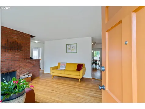 5525 N Hudson Street Portland OR 97203