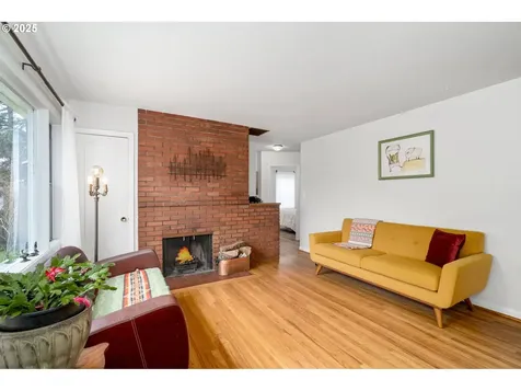 5525 N Hudson Street Portland OR 97203