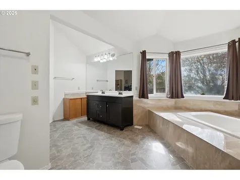 14234 NW Lakeshore Court Portland OR 97229