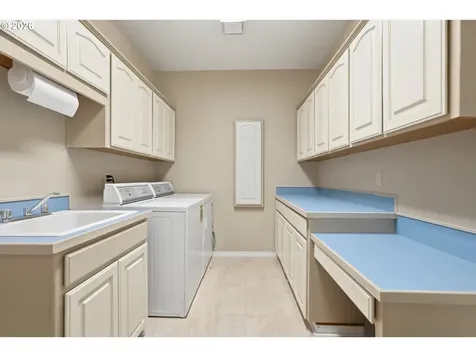 14234 NW Lakeshore Court Portland OR 97229