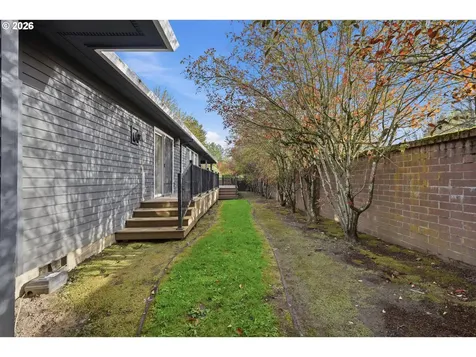 14234 NW Lakeshore Court Portland OR 97229