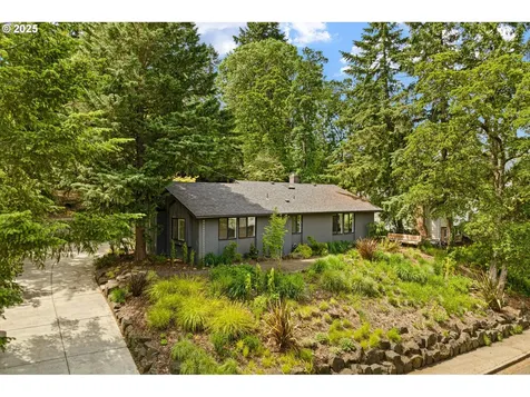 2550 W 23rd Avenue Eugene OR 97405