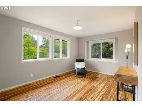 2550 W 23rd Avenue Eugene OR 97405