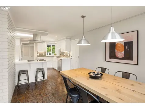 2550 W 23rd Avenue Eugene OR 97405
