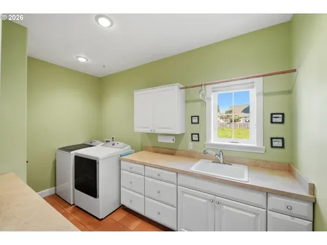 1027 Seabird Drive SW Bandon OR 97411