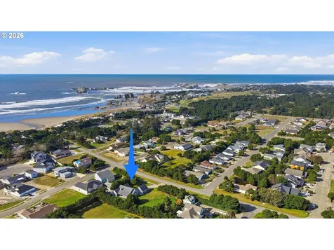 1027 Seabird Drive SW Bandon OR 97411