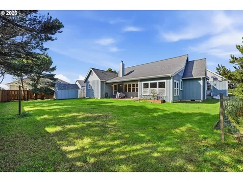 1027 Seabird Drive SW Bandon OR 97411