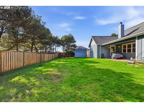 1027 Seabird Drive SW Bandon OR 97411