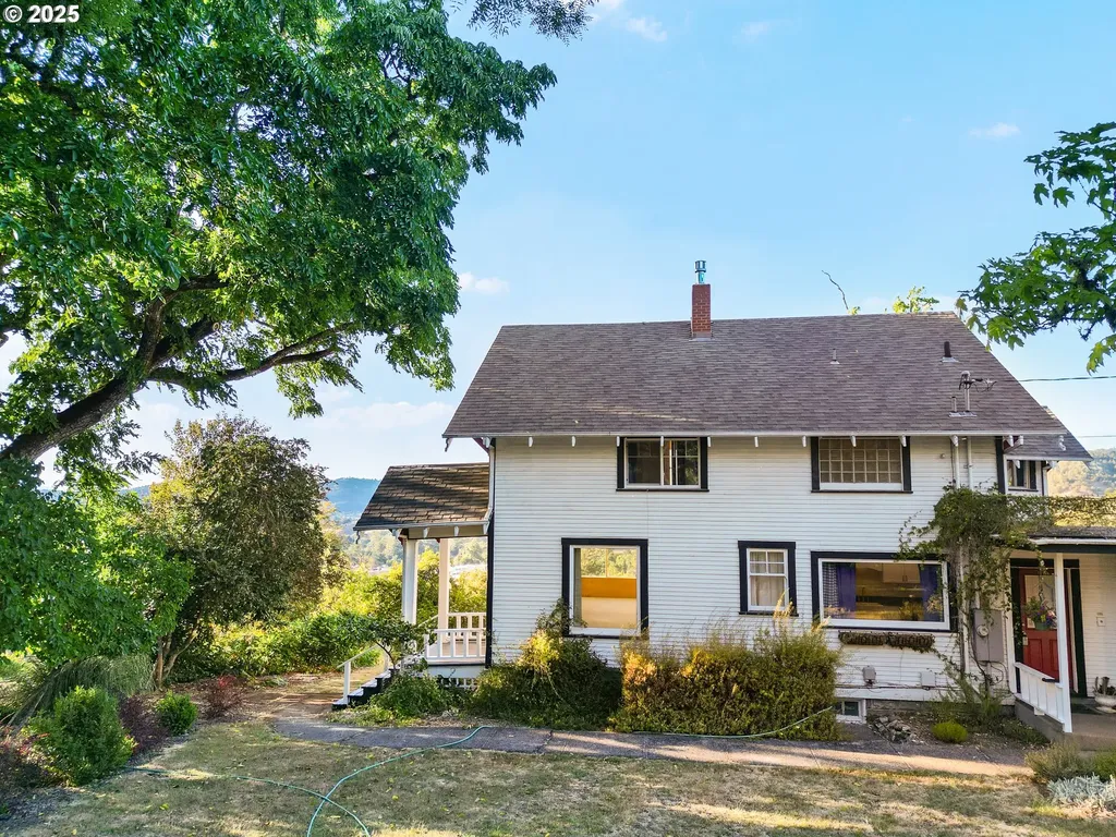 1254 SE Reservoir Avenue Roseburg OR 97470