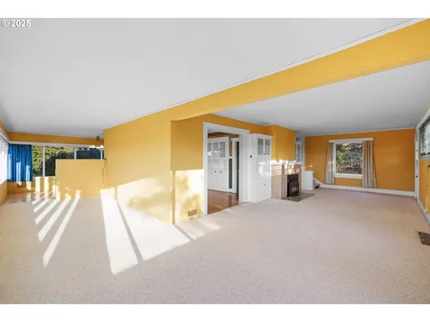 1254 SE Reservoir Avenue Roseburg OR 97470