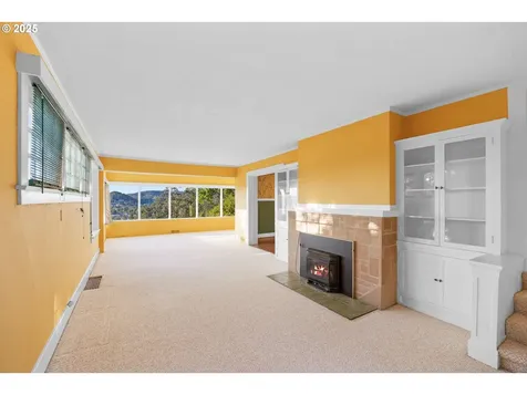 1254 SE Reservoir Avenue Roseburg OR 97470