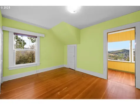 1254 SE Reservoir Avenue Roseburg OR 97470