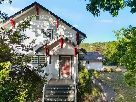 1254 SE Reservoir Avenue Roseburg OR 97470