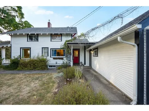 1254 SE Reservoir Avenue Roseburg OR 97470