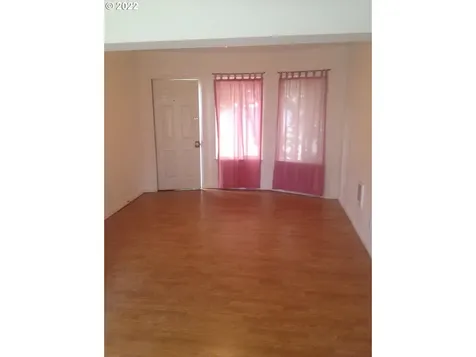 7927 N Fessenden Street Portland OR 97203