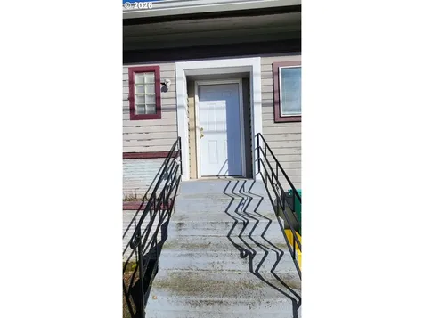 7927 N Fessenden Street Portland OR 97203