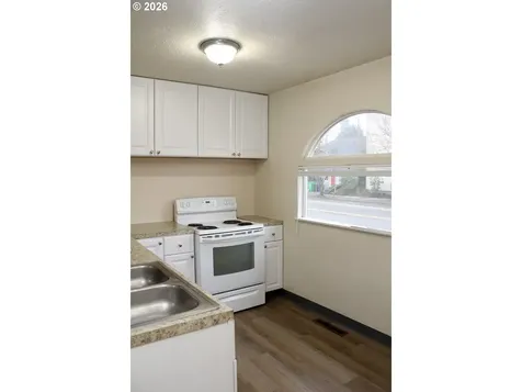 7927 N Fessenden Street Portland OR 97203