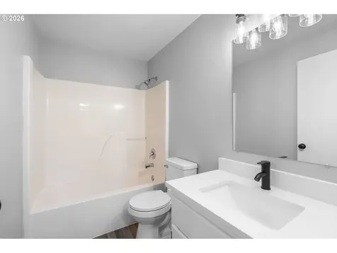 15805 NE 48th Circle Vancouver WA 98682