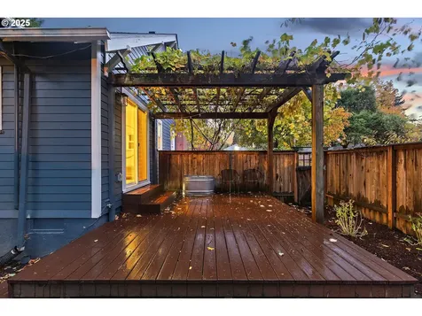 5435 NE Skidmore Street Portland OR 97218