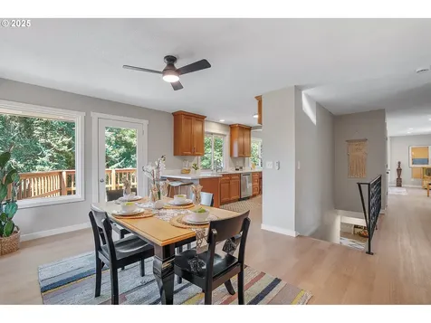 16581 SE Stoneybrook Court Clackamas OR 97015