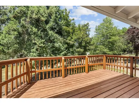 16581 SE Stoneybrook Court Clackamas OR 97015