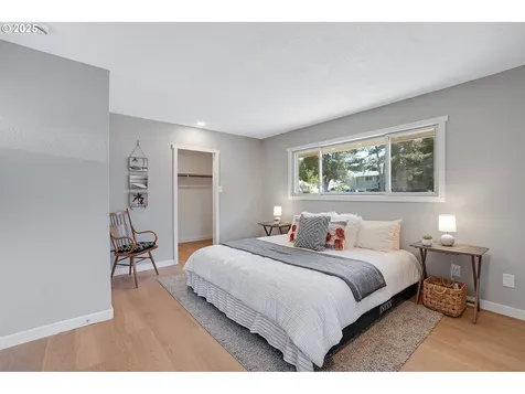 16581 SE Stoneybrook Court Clackamas OR 97015