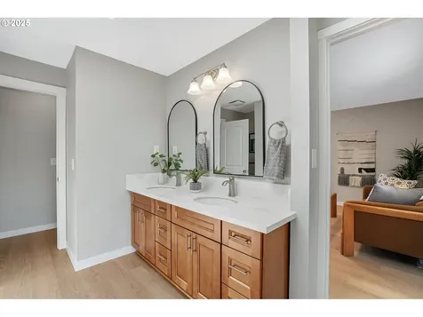 16581 SE Stoneybrook Court Clackamas OR 97015