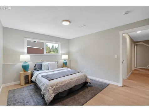 16581 SE Stoneybrook Court Clackamas OR 97015