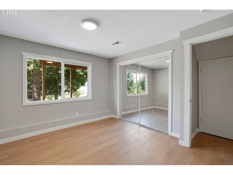 16581 SE Stoneybrook Court Clackamas OR 97015