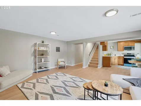 16581 SE Stoneybrook Court Clackamas OR 97015