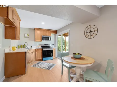 16581 SE Stoneybrook Court Clackamas OR 97015