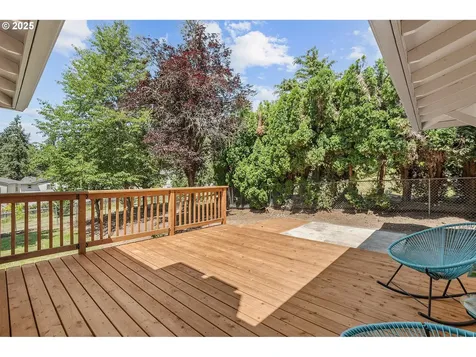 16581 SE Stoneybrook Court Clackamas OR 97015
