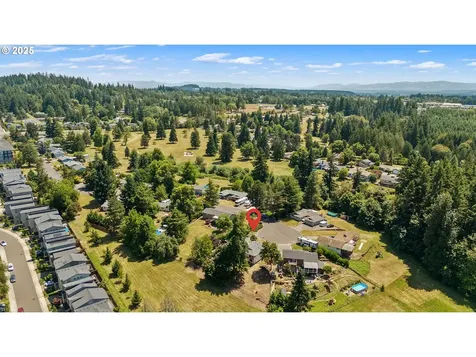16581 SE Stoneybrook Court Clackamas OR 97015