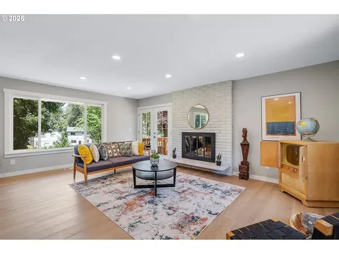 16581 SE Stoneybrook Court Clackamas OR 97015