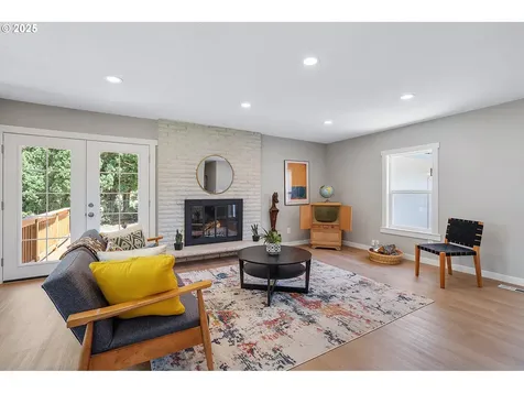 16581 SE Stoneybrook Court Clackamas OR 97015