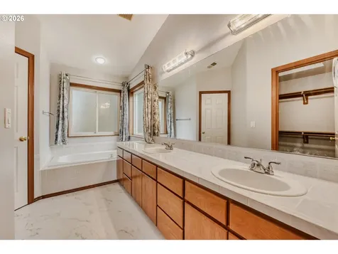 17441 Wake Robin Circle Oregon City OR 97045