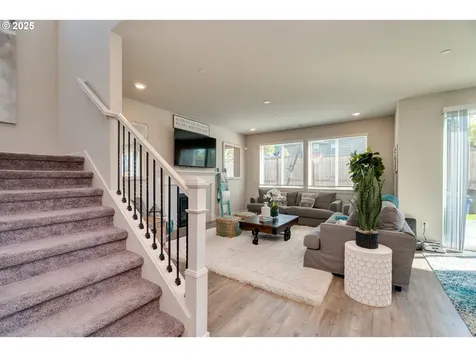 8770 N Otter Circle Camas WA 98607