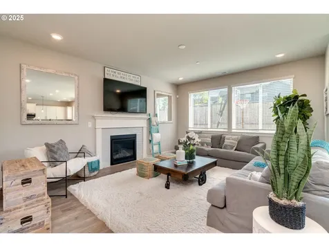 8770 N Otter Circle Camas WA 98607