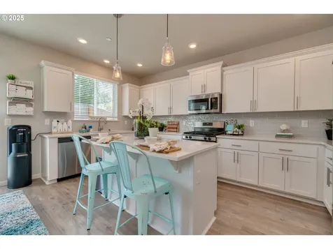 8770 N Otter Circle Camas WA 98607