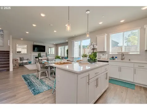 8770 N Otter Circle Camas WA 98607