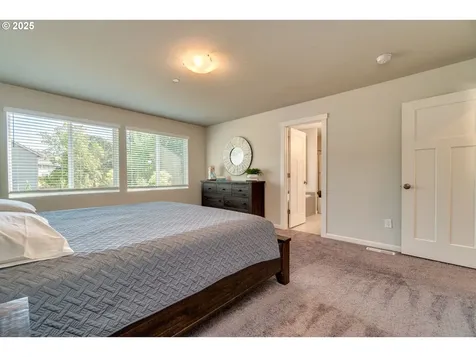 8770 N Otter Circle Camas WA 98607