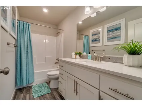 8770 N Otter Circle Camas WA 98607