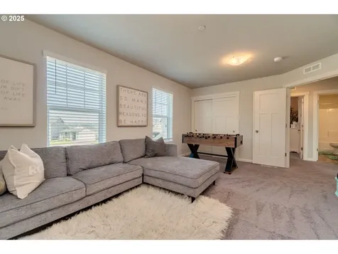 8770 N Otter Circle Camas WA 98607
