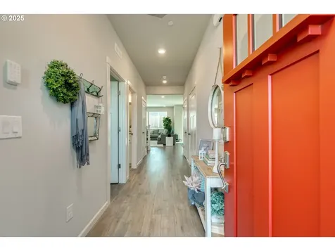 8770 N Otter Circle Camas WA 98607