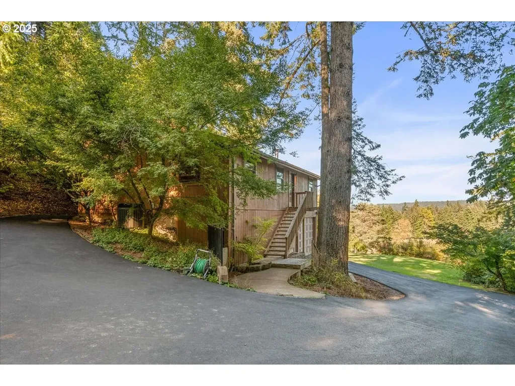15895 S Hattan Road Oregon City OR 97045