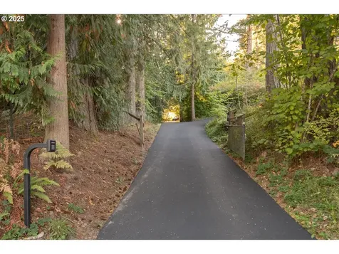 15895 S Hattan Road Oregon City OR 97045