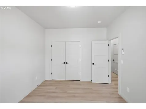 1390 Overlook (-1396) Avenue NW Salem OR 97304